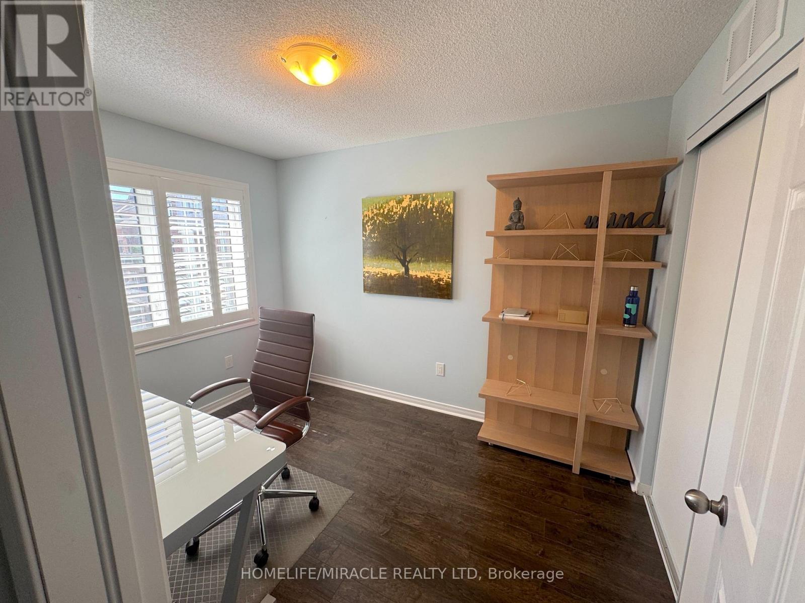 Photo 22 of 48 180 Howden Boulevard, Brampton ON