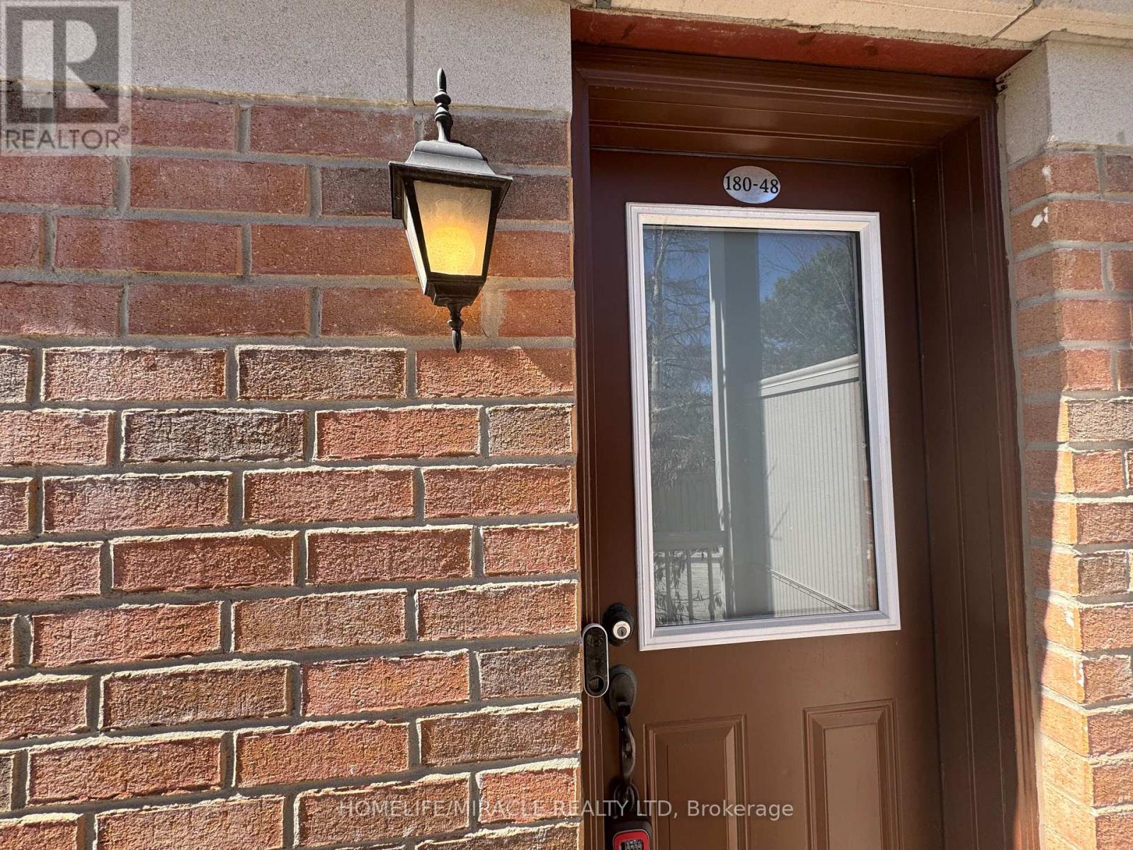 Photo 3 of 48 180 Howden Boulevard, Brampton ON