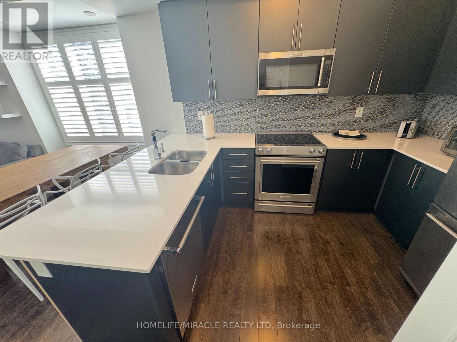 Photo 8 of 48 180 Howden Boulevard, Brampton ON