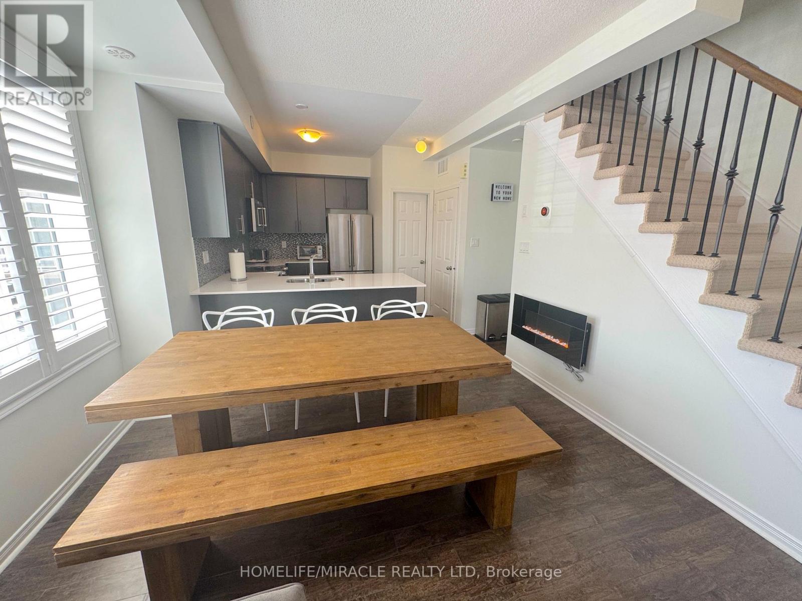 Photo 9 of 48 180 Howden Boulevard, Brampton ON
