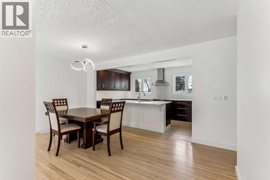 Photo 21 of 139 Cornwallis Drive Nw, Calgary AB
