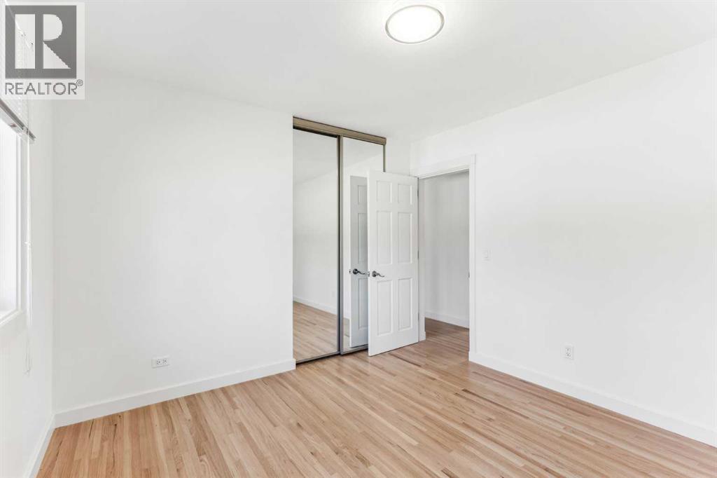 Photo 4 of 139 Cornwallis Drive Nw, Calgary AB