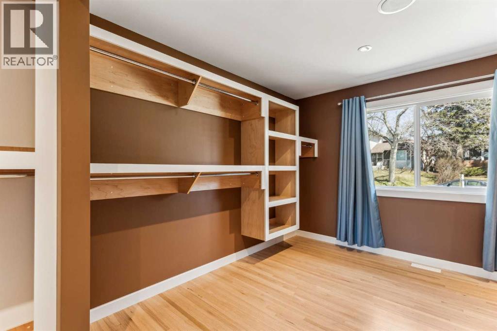 Photo 11 of 139 Cornwallis Drive Nw, Calgary AB