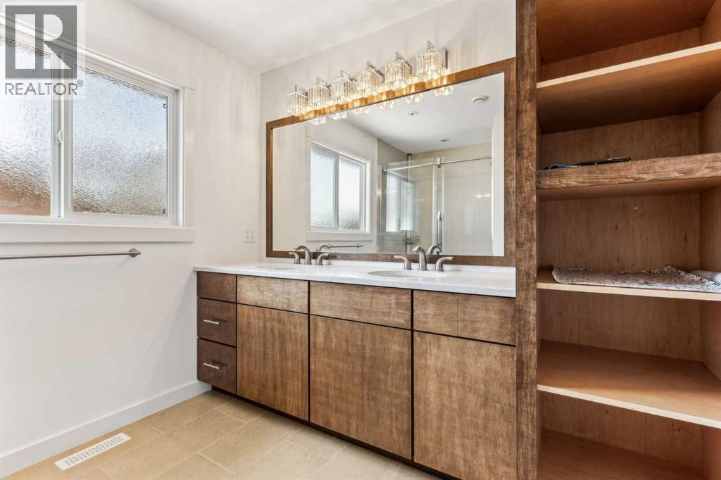Photo 8 of 139 Cornwallis Drive Nw, Calgary AB