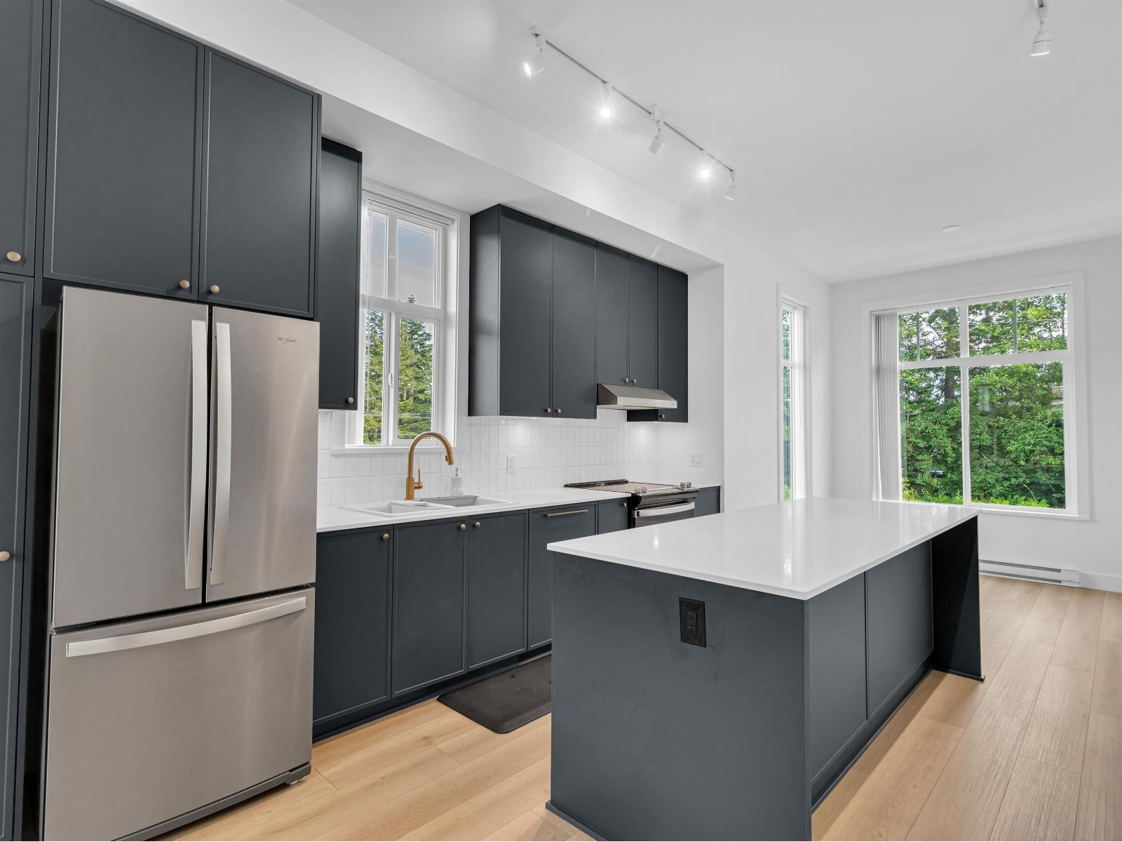 Photo 3 of 168 14150 58 A Avenue, Surrey BC