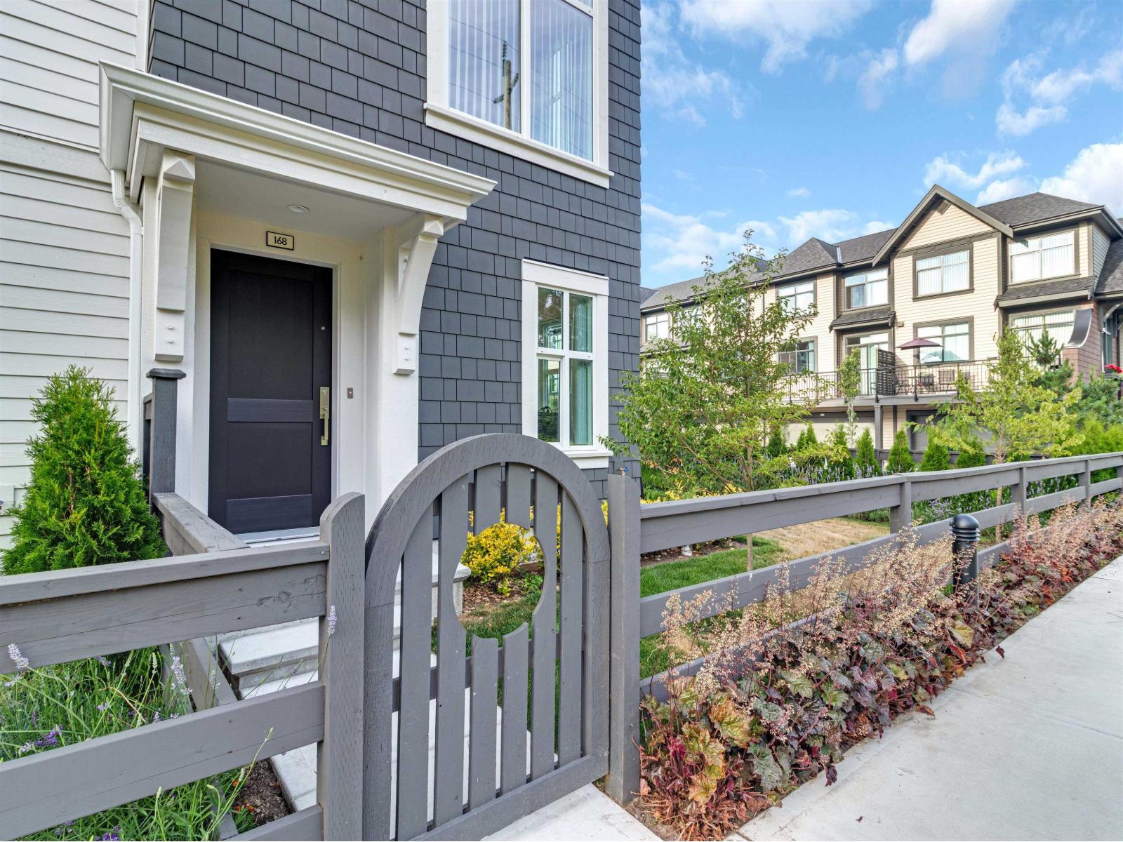 Photo 4 of 168 14150 58 A Avenue, Surrey BC