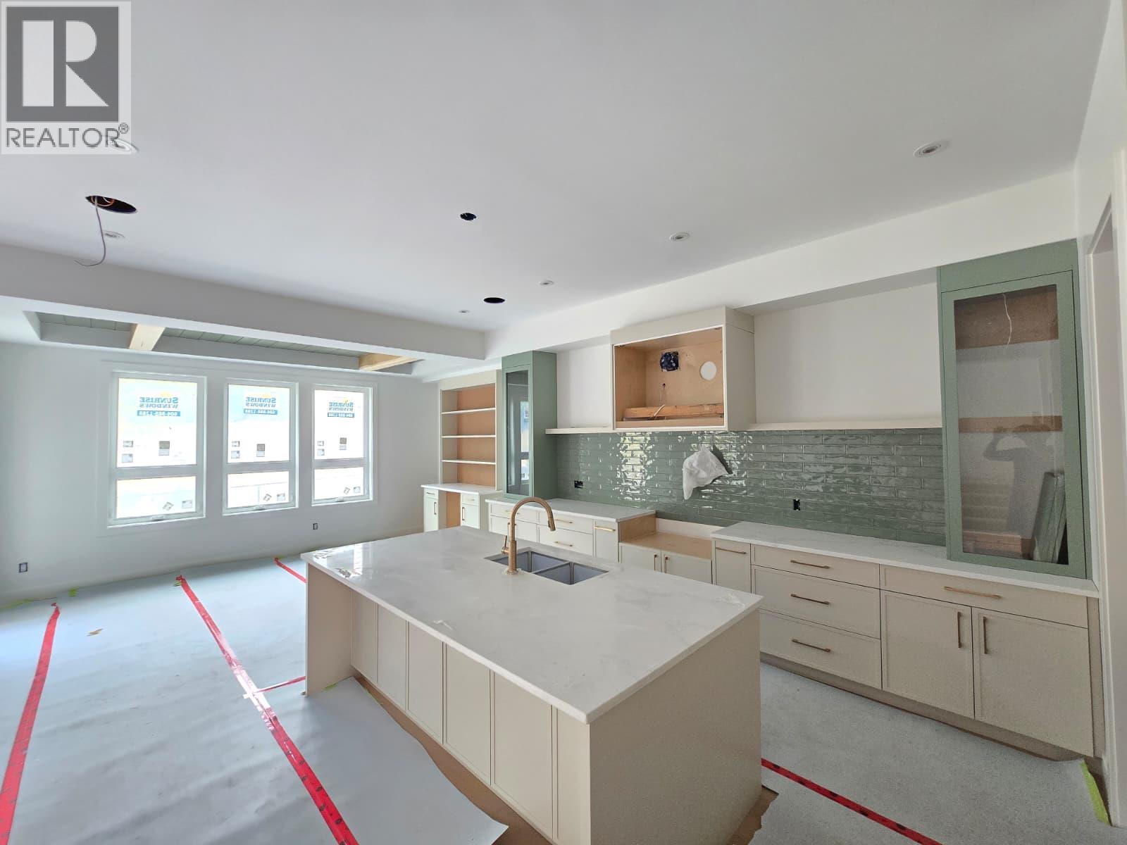  1012 Bull Crescent, Kelowna