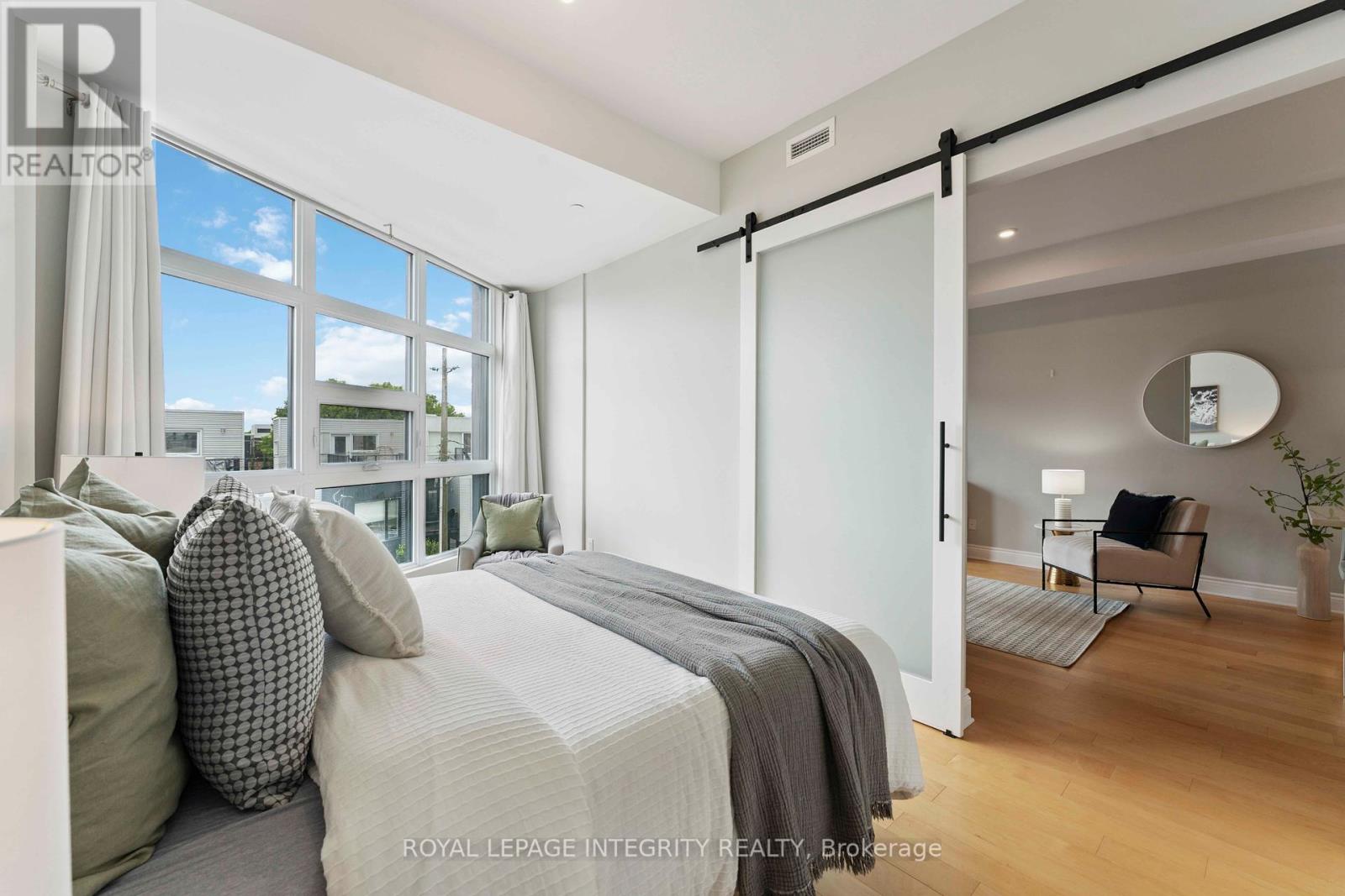 Photo 12 of 302 101 Pinhey Street, Ottawa ON