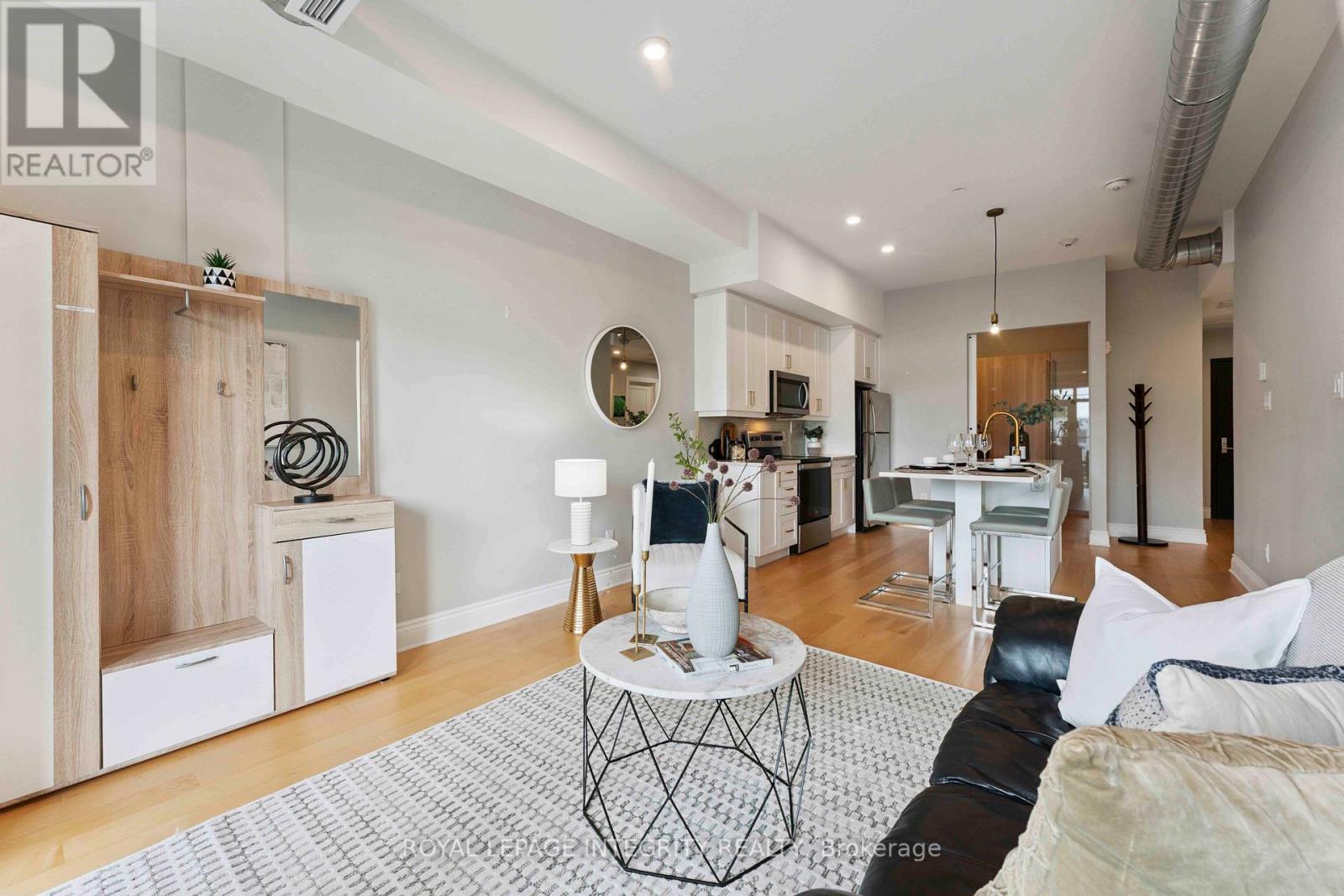 Photo 14 of 302 101 Pinhey Street, Ottawa ON