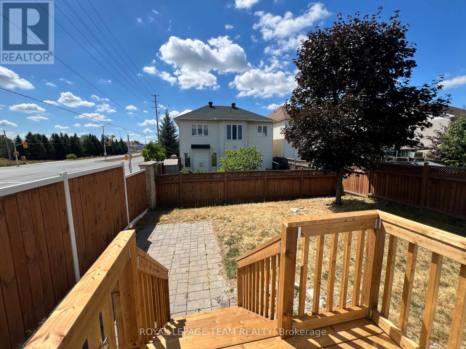 Photo 12 of 195 Harbour View Street, Ottawa ON