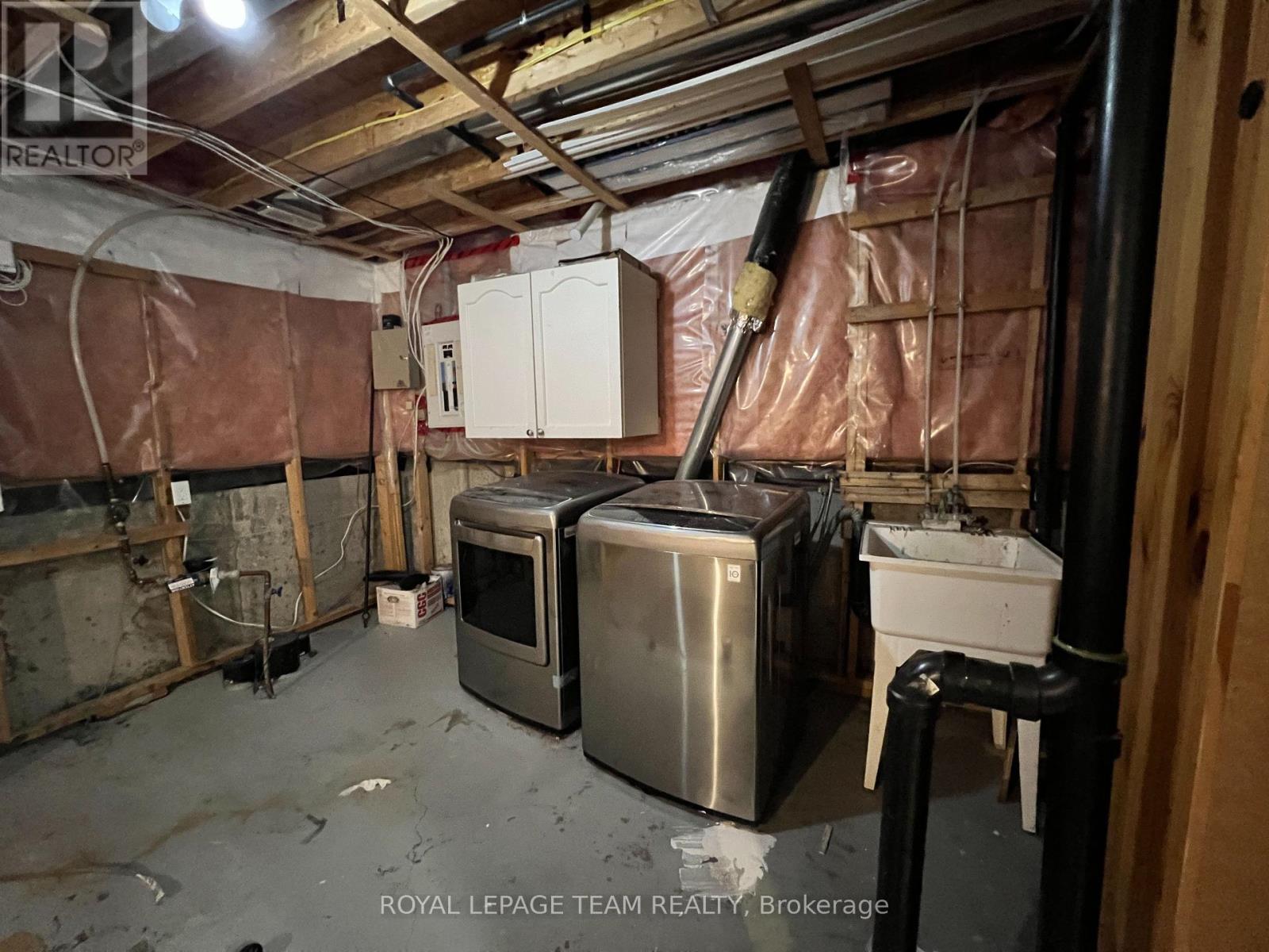 Photo 26 of 195 Harbour View Street, Ottawa ON