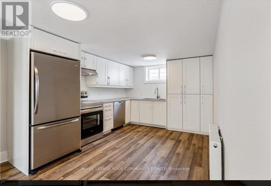 Photo 2 of 21 Highfield Avenue, St Catharines ON