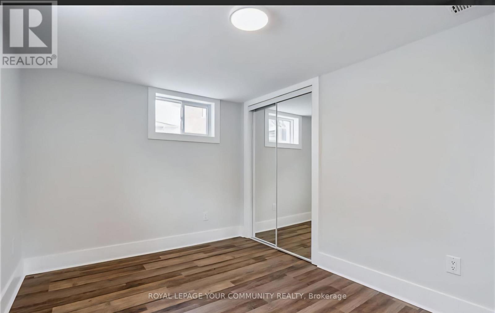 Photo 3 of 21 Highfield Avenue, St Catharines ON