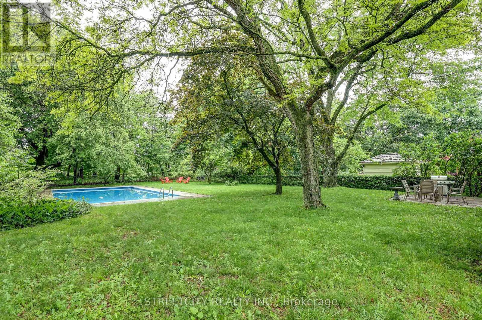Photo 9 of 76 Bloomfield Drive, London North ON