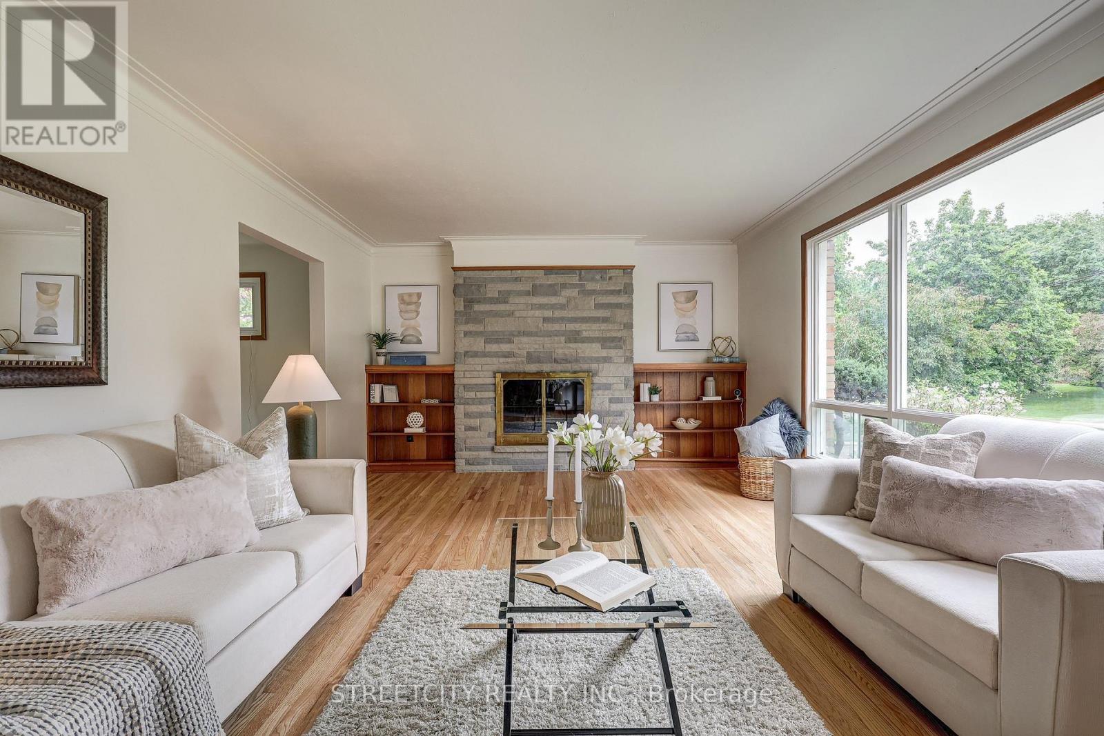 Photo 25 of 76 Bloomfield Drive, London North ON