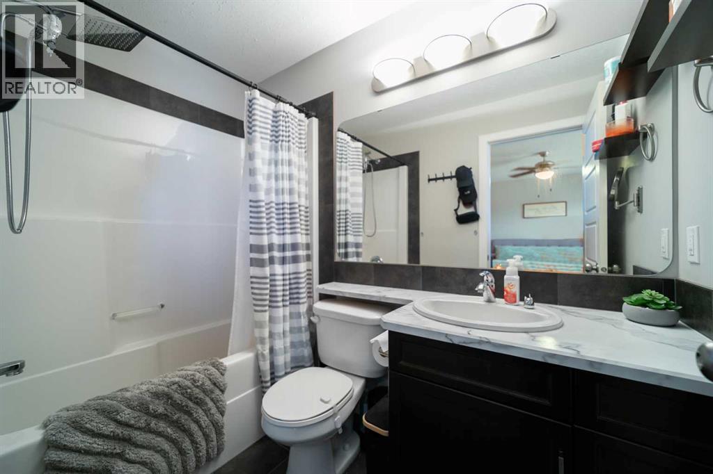 Photo 34 of 5209 33 A Avenue, Camrose AB
