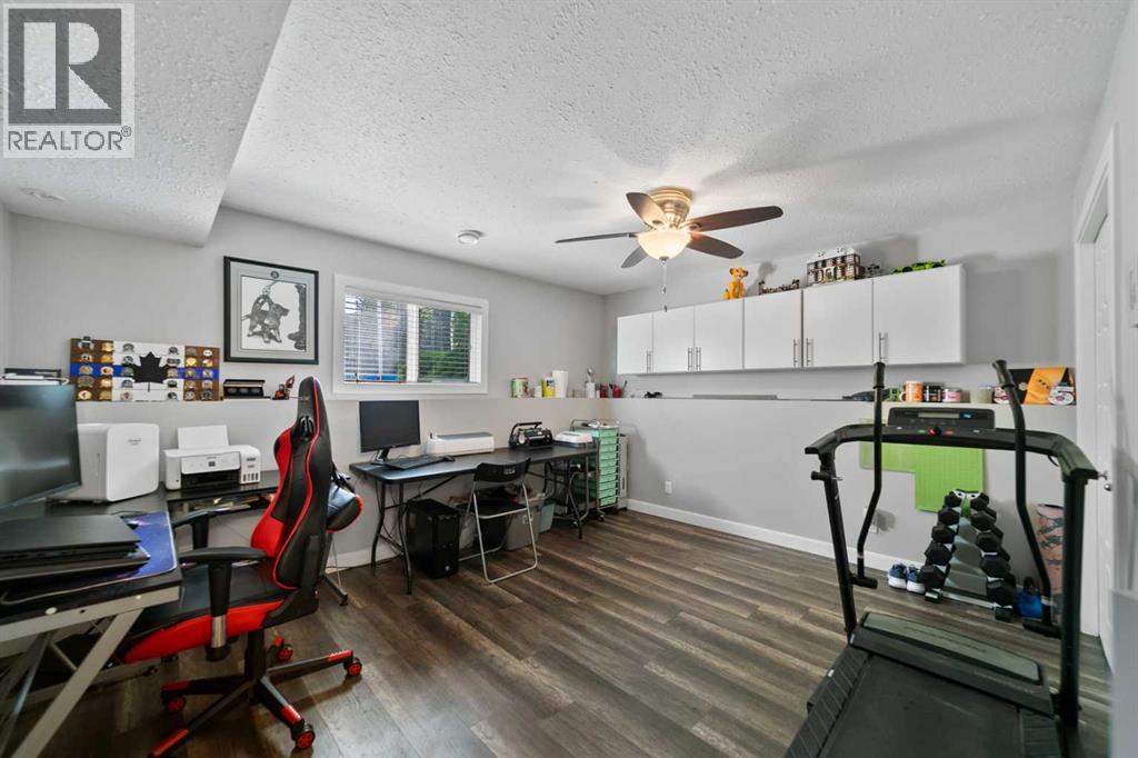 Photo 2 of 5209 33 A Avenue, Camrose AB