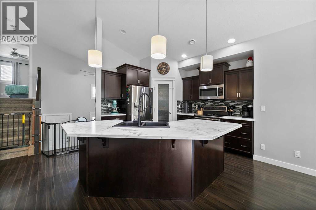 Photo 30 of 5209 33 A Avenue, Camrose AB