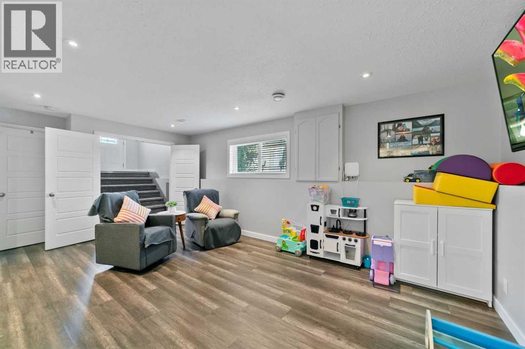 Photo 35 of 5209 33 A Avenue, Camrose AB