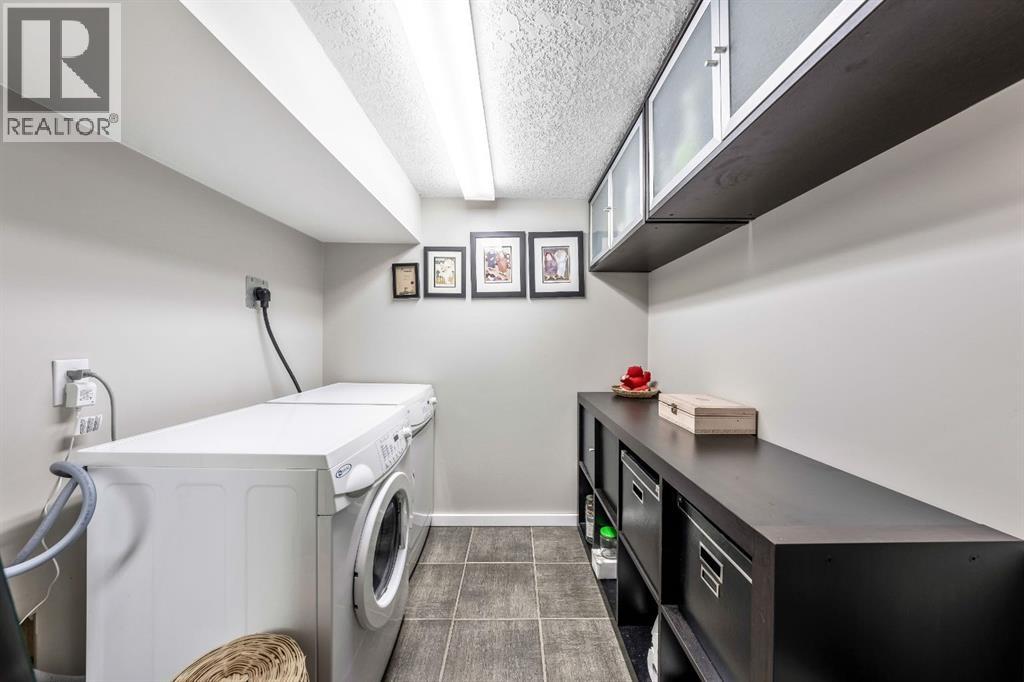 Photo 12 of 2616 28 Street Sw, Calgary AB