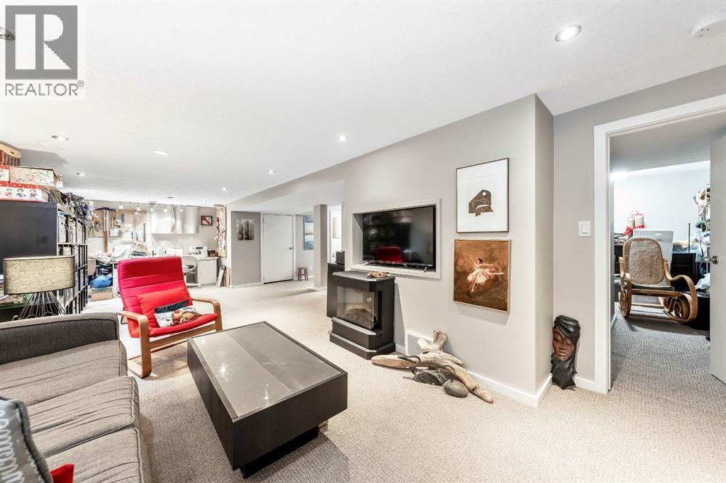 Photo 23 of 2616 28 Street Sw, Calgary AB