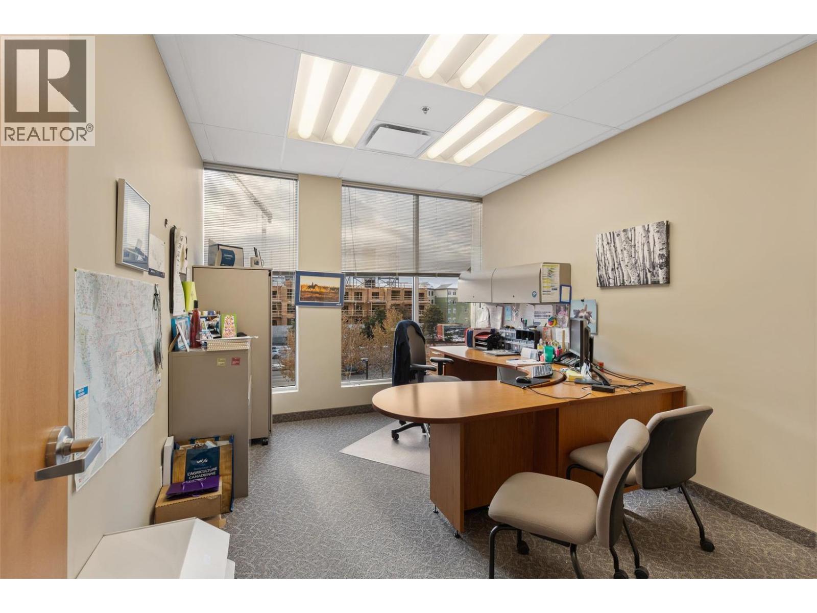 300 1674 Bertram Street, Kelowna