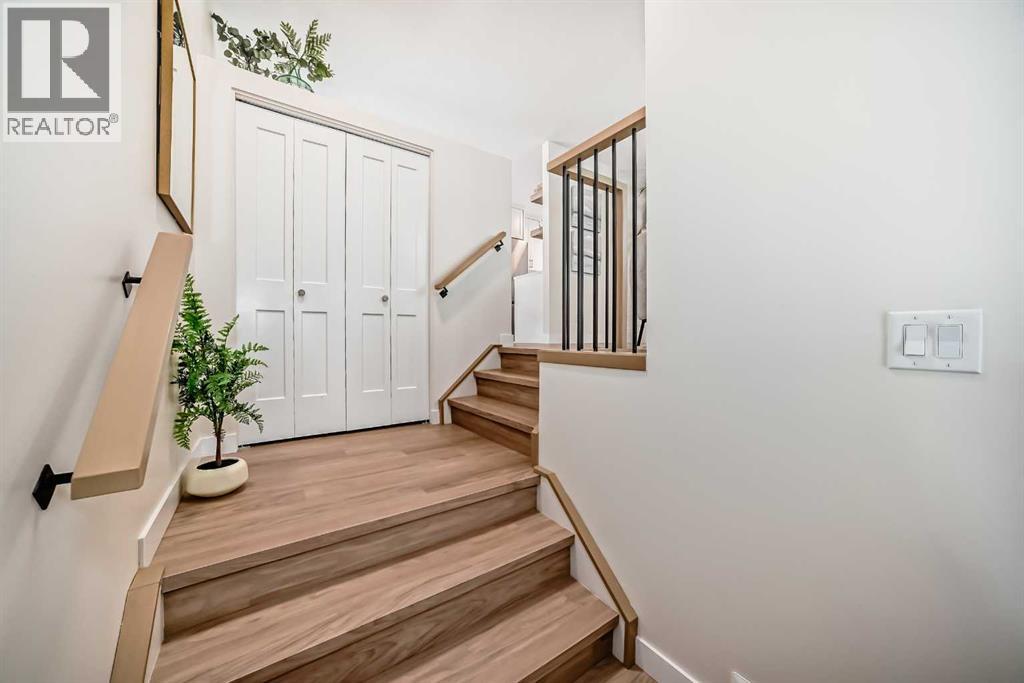Single Family House Bungalow for Sale in  Sunbank Way SE Sundance Calgary 