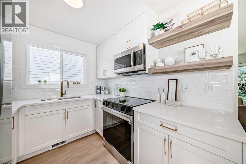 Single Family House Bungalow for Sale in  Sunbank Way SE Sundance Calgary 