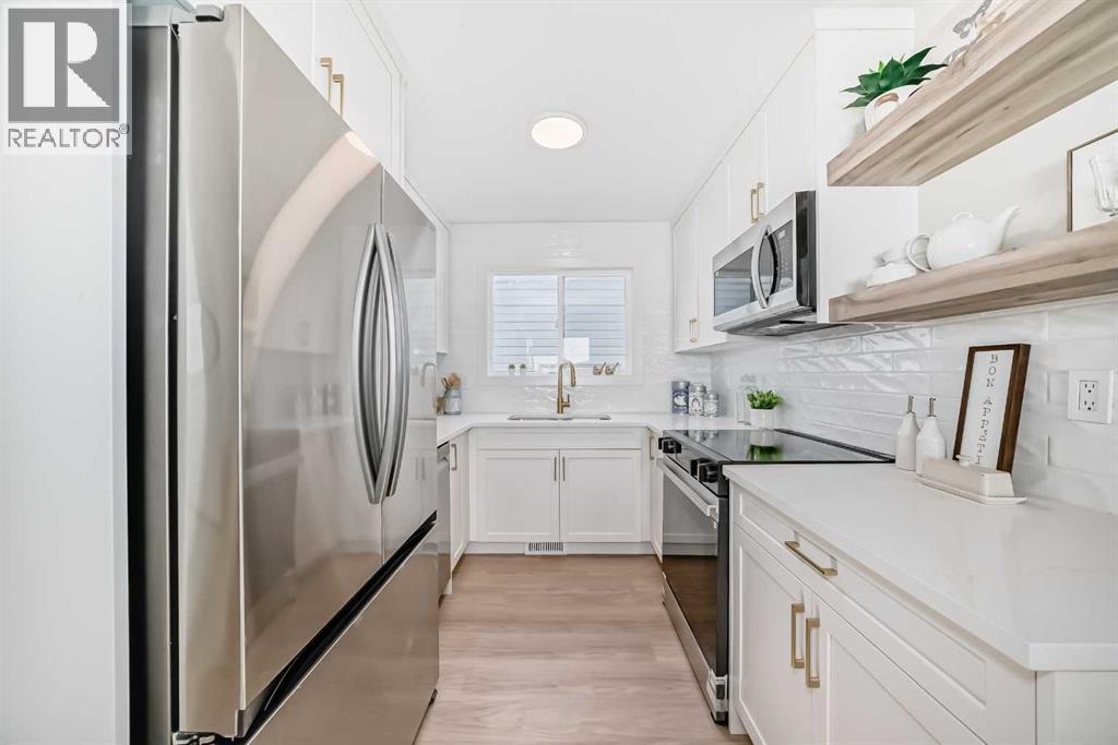 Single Family House Bungalow for Sale in  Sunbank Way SE Sundance Calgary 