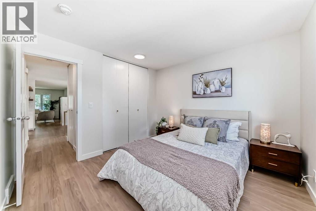 Single Family House Bungalow for Sale in  Sunbank Way SE Sundance Calgary 