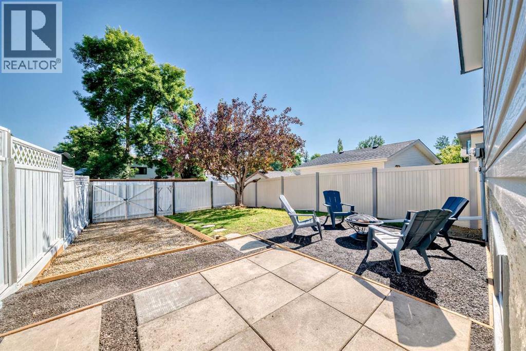 Single Family House Bungalow for Sale in  Sunbank Way SE Sundance Calgary 