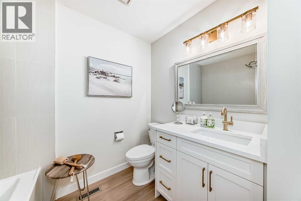 Single Family House Bungalow for Sale in  Sunbank Way SE Sundance Calgary 