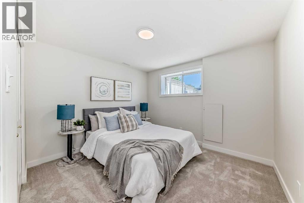 Single Family House Bungalow for Sale in  Sunbank Way SE Sundance Calgary 