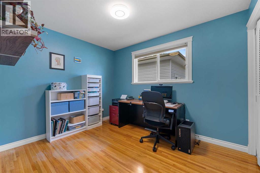 Photo 23 of 924 Cannock Road Sw, Calgary AB