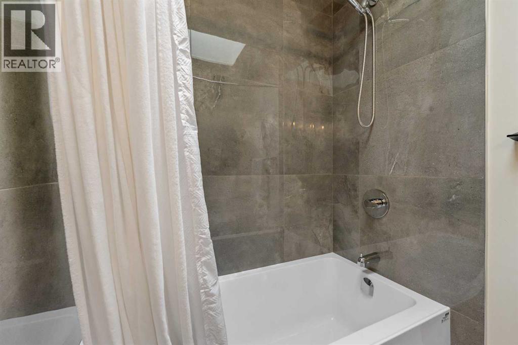 Photo 25 of 924 Cannock Road Sw, Calgary AB