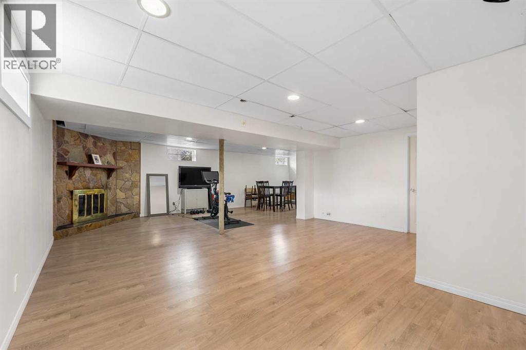 Photo 26 of 924 Cannock Road Sw, Calgary AB