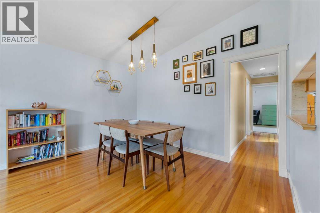 Photo 6 of 924 Cannock Road Sw, Calgary AB