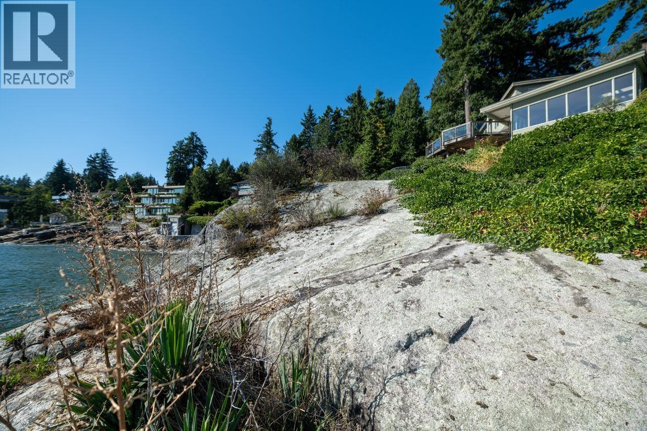 Photo 13 of 4020 Marine Drive, West Vancouver BC
