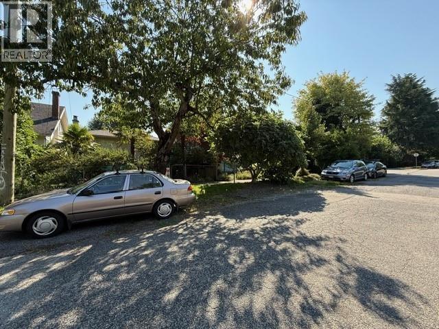 Photo 6 of 2274 Mclean Drive, Vancouver BC