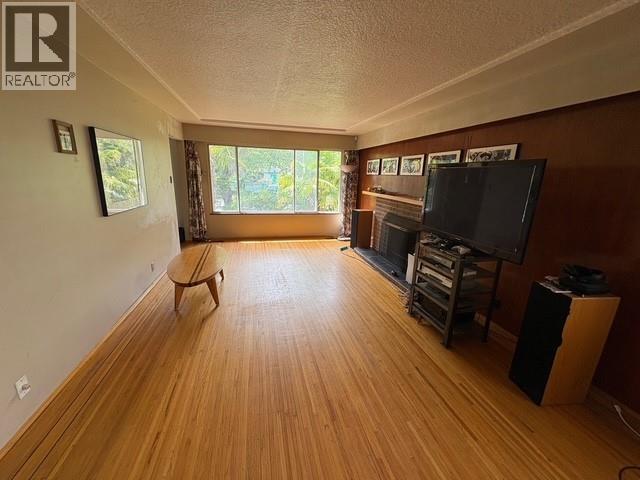 Photo 7 of 2274 Mclean Drive, Vancouver BC