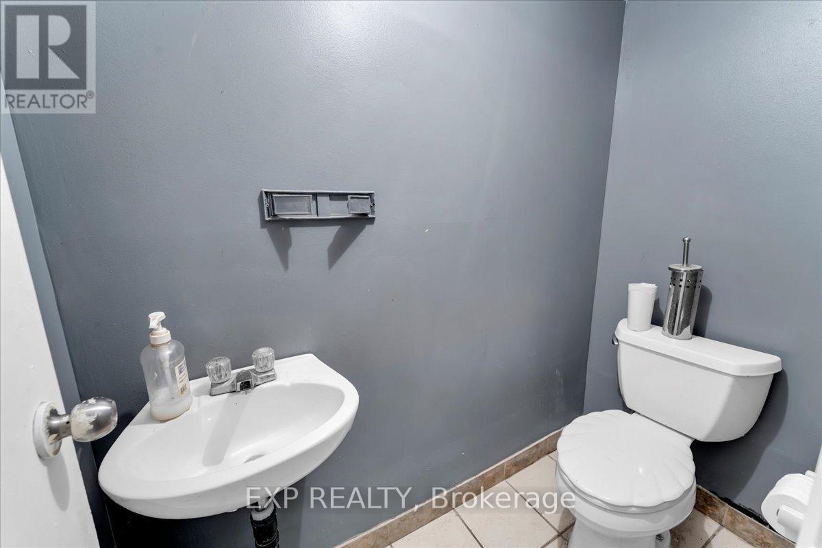 Photo 18 of 1792 Jane Street, Toronto ON