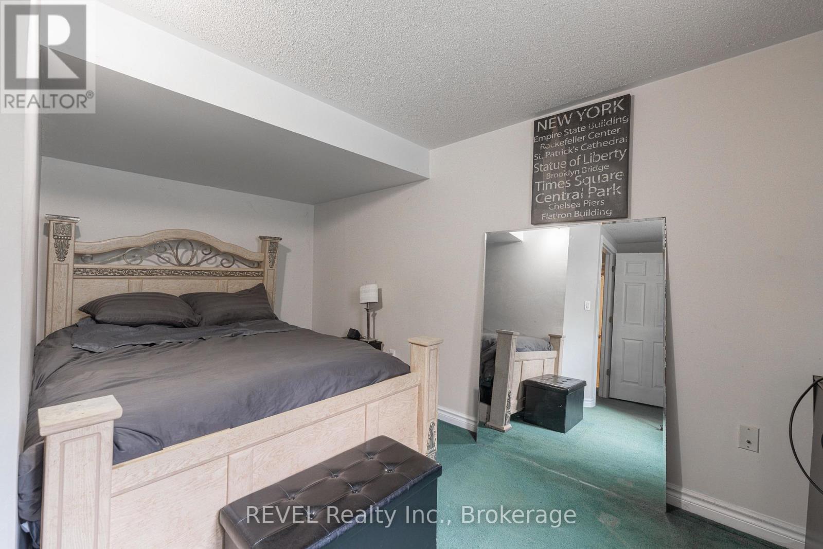 Photo 24 of 6615 Harper Drive, Niagara Falls ON