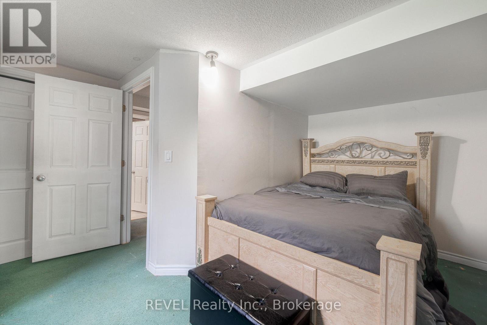 Photo 25 of 6615 Harper Drive, Niagara Falls ON