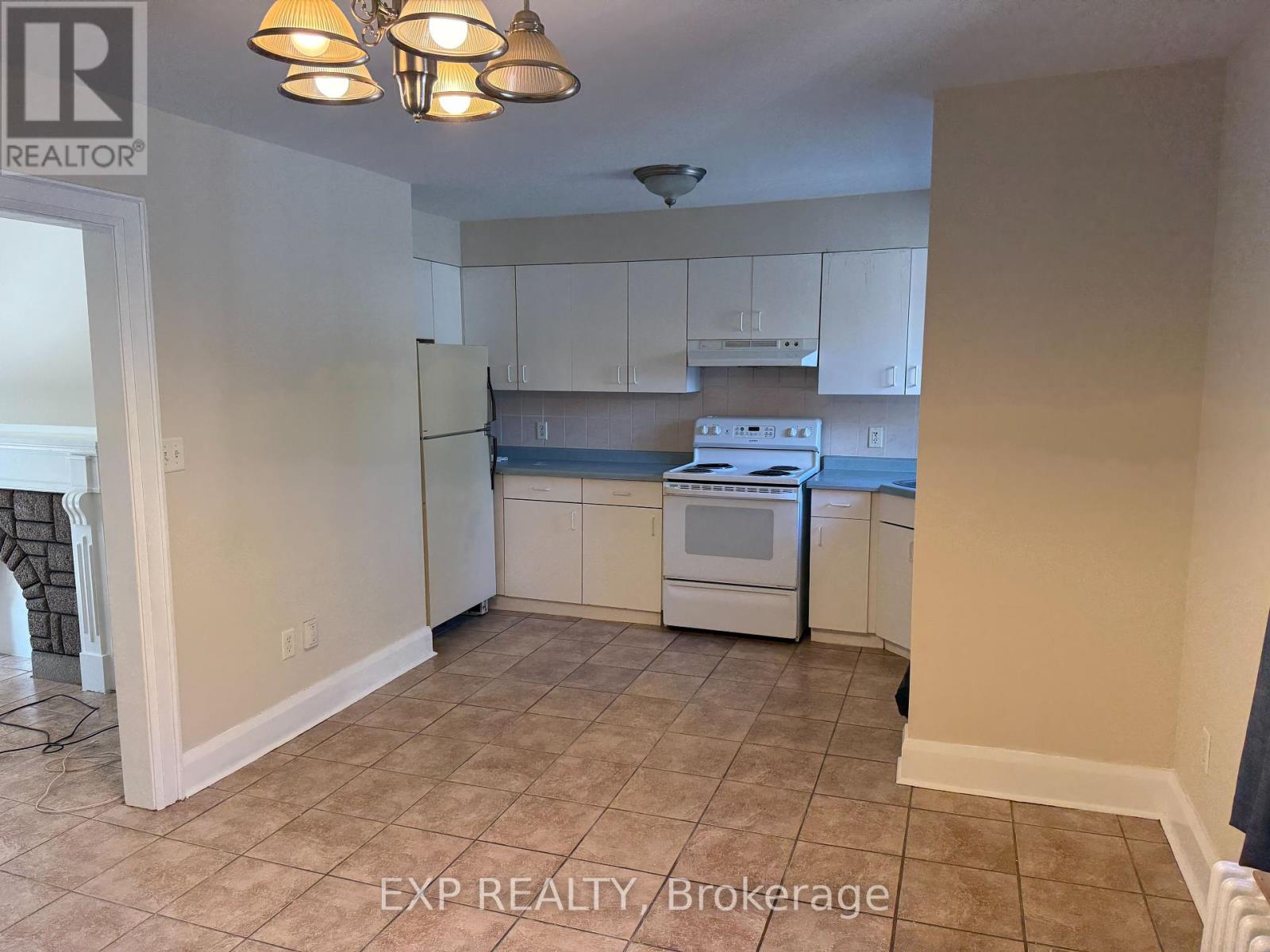 Photo 4 of 2 45 Louisa Street, St Catharines ON