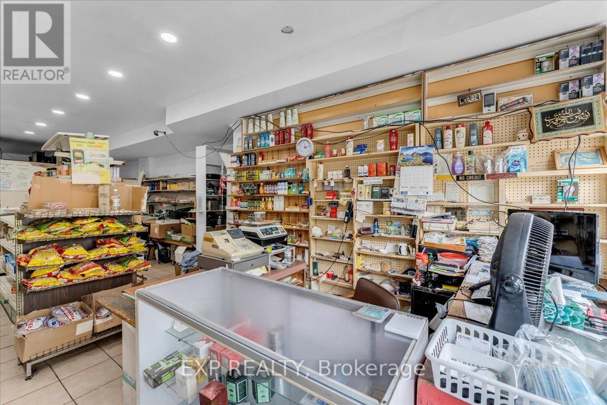Photo 3 of 1792 Jane Street, Toronto ON