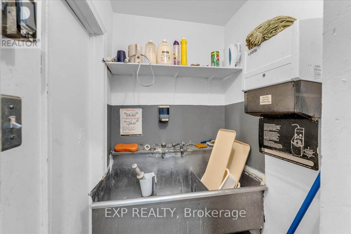 Photo 17 of 1792 Jane Street, Toronto ON