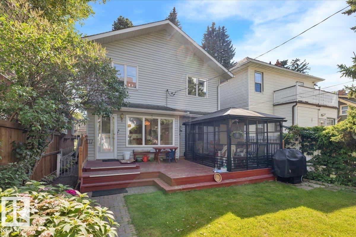 Photo 3 of 11022 85 Av Nw, Edmonton AB