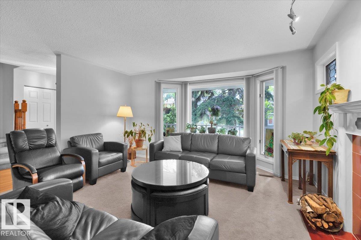 Photo 18 of 11022 85 Av Nw, Edmonton AB