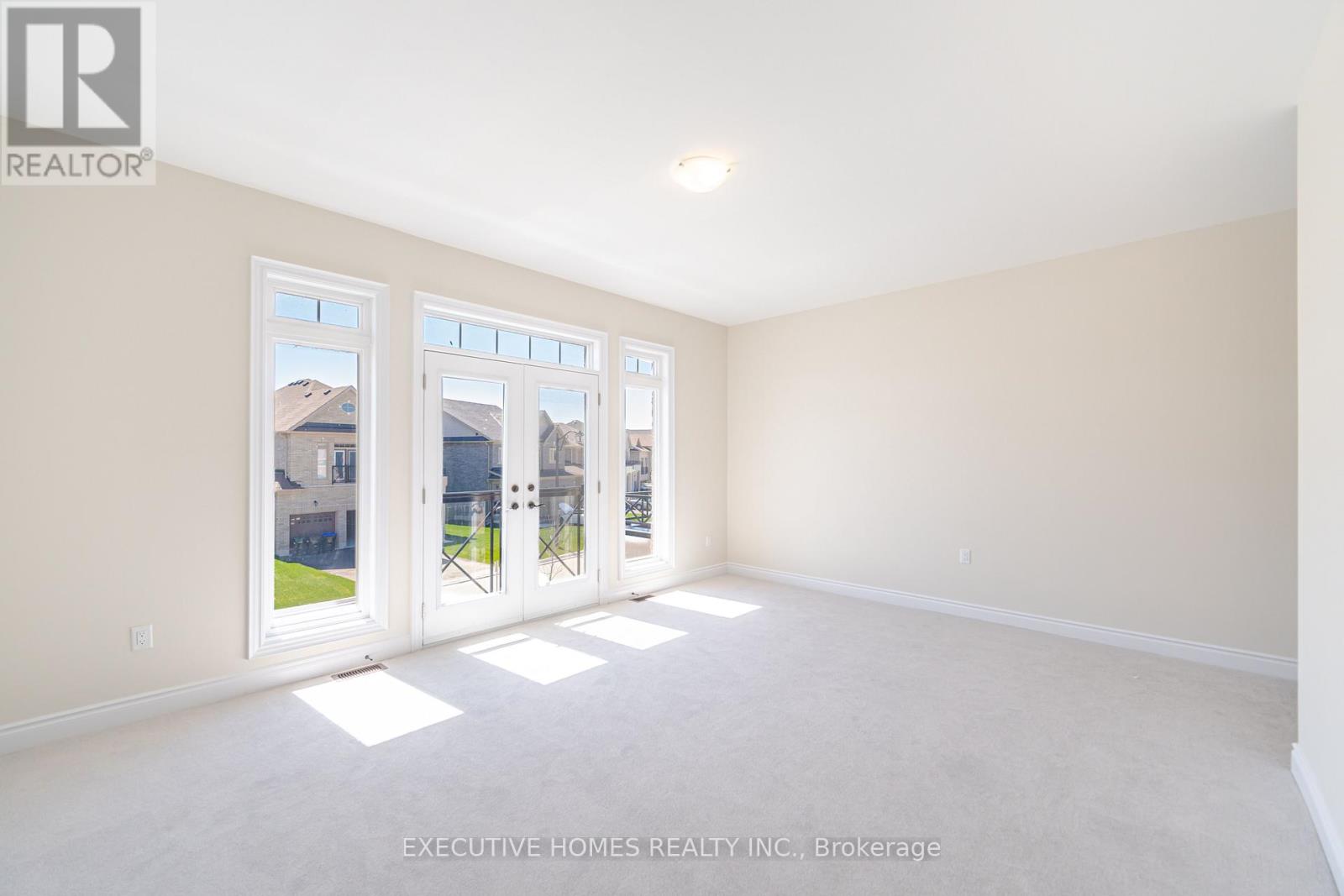 Photo 33 of 14 Mac Campbell Way, Bradford West Gwillimbury ON