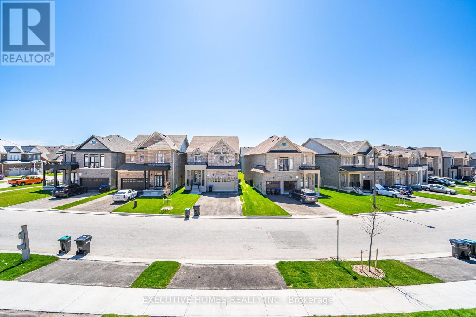 Photo 36 of 14 Mac Campbell Way, Bradford West Gwillimbury ON
